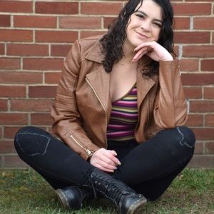 Meet your Posher, Isabella